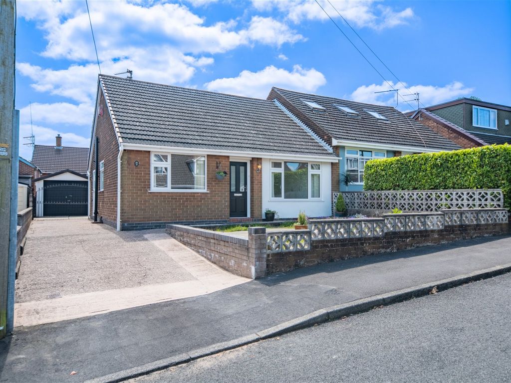2 bed semidetached bungalow for sale in Dawn View, Weston Coyney