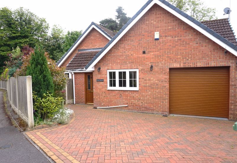 3 bed bungalow for sale in St. Edwins Drive, Edwinstowe, Mansfield NG21