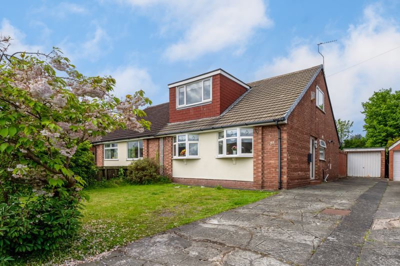 4 bed semidetached house for sale in Courtfield, Ormskirk L39 Zoopla