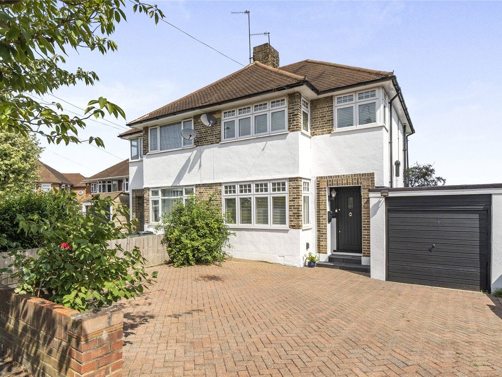 3 bed semidetached house for sale in Domonic Drive, London SE9 Zoopla