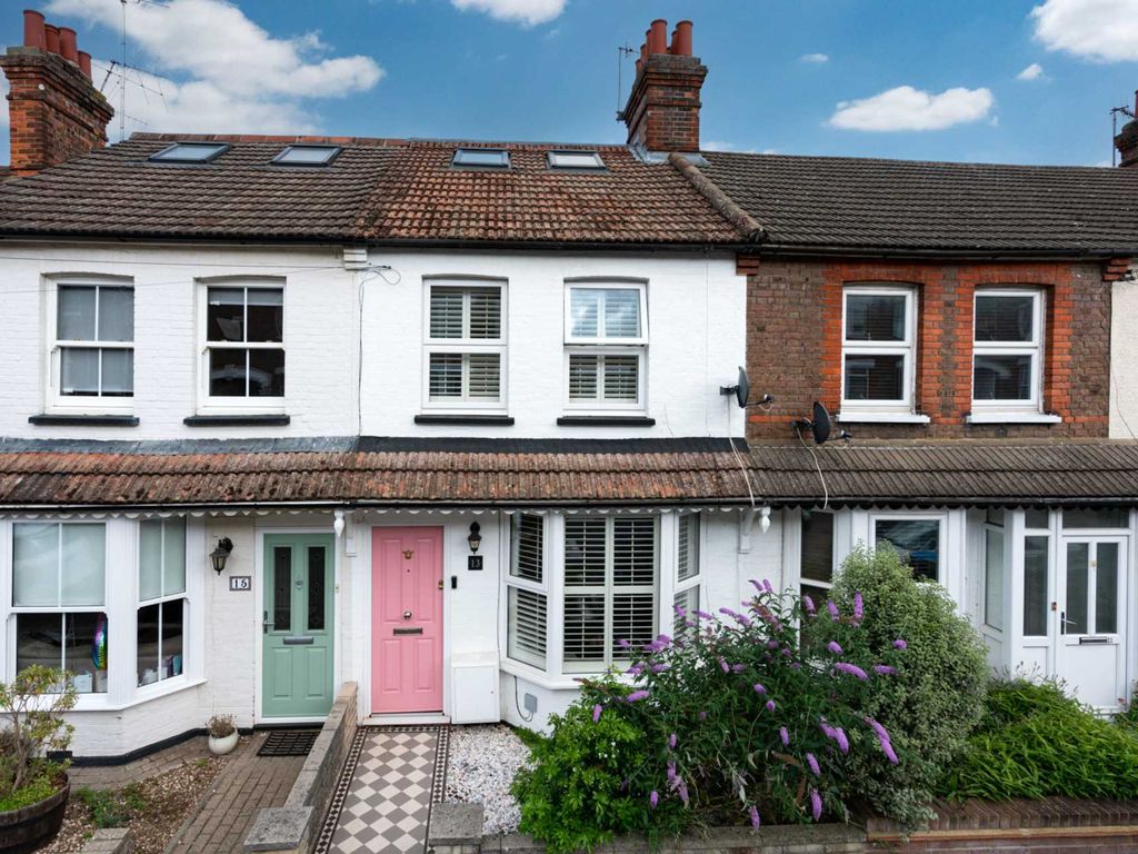 Winifred Road, Apsley HP3  