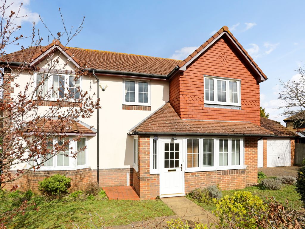 4 bed detached house for sale in Rivermead, East Molesey KT8, £