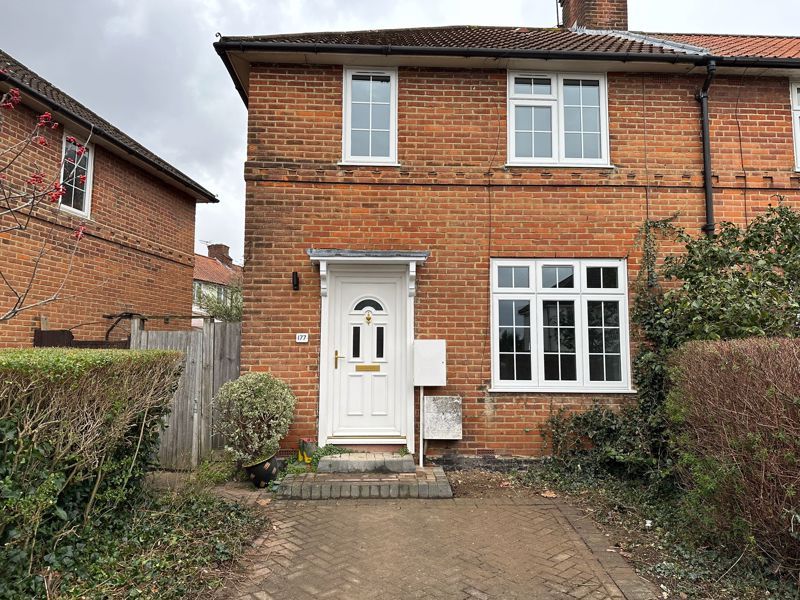3 bed end terrace house to rent in Abbots Road, Burnt Oak, Edgware HA8