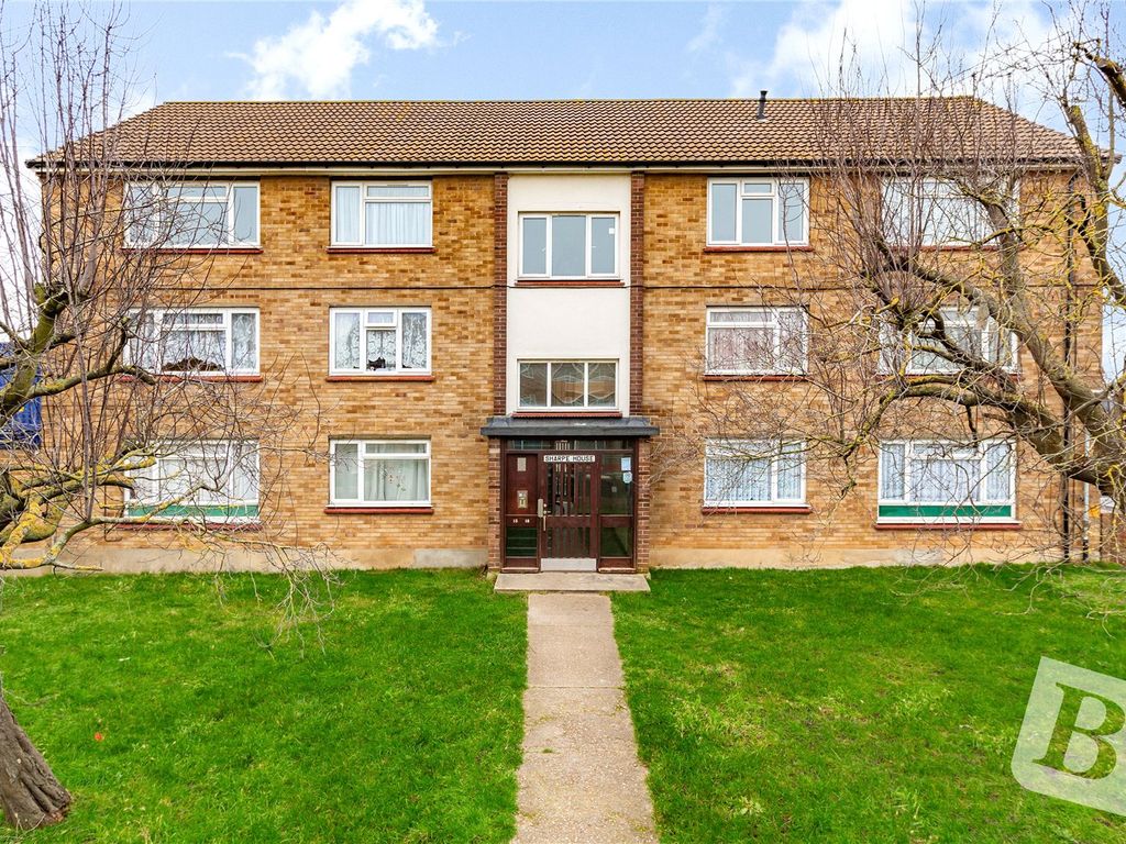 2 bed flat for sale in Gilbert Close, Kent DA10, £200,000