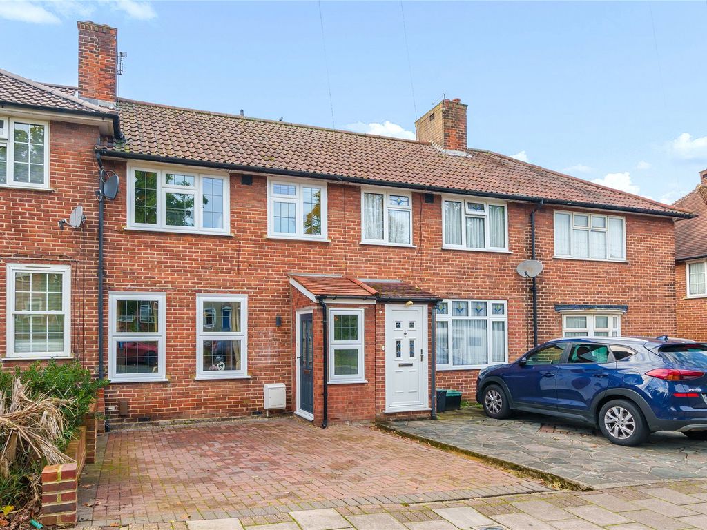 3 bed terraced house for sale in Beaconsfield Road, London SE9, £
