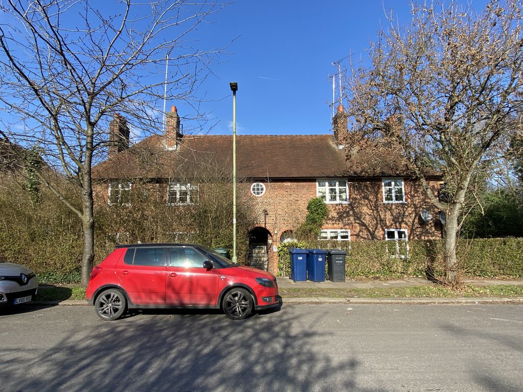 2 bed flat for sale in 127 Addison Way, Hampstead Garden Suburb, London