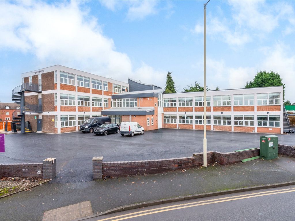 2 bed flat to rent in Glebe Street, Wellington, Telford, Shropshire TF1