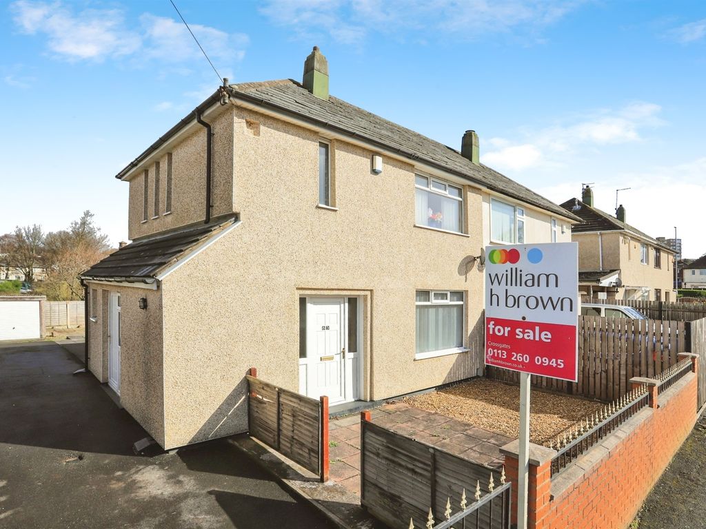 3 bed semidetached house for sale in Brooklands Lane, Seacroft, Leeds