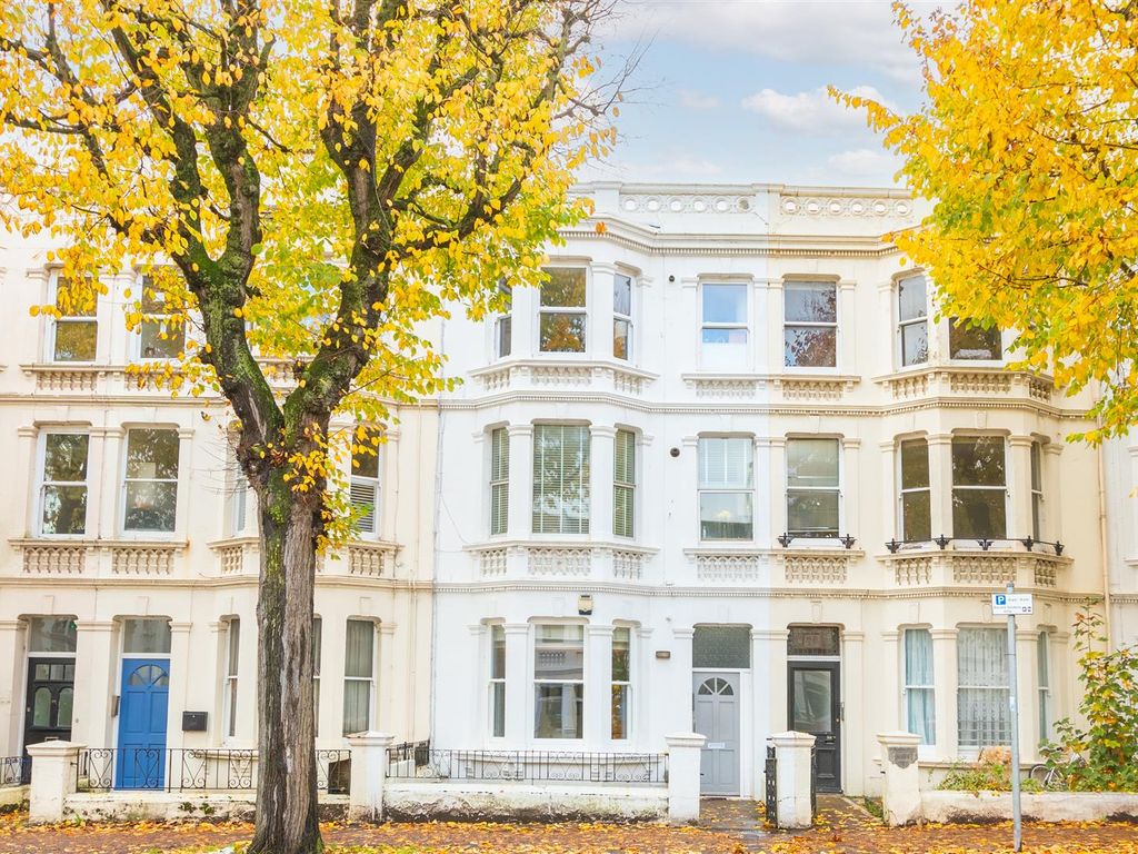 2 bed flat for sale in Sackville Road, Hove BN3, £400,000 Zoopla