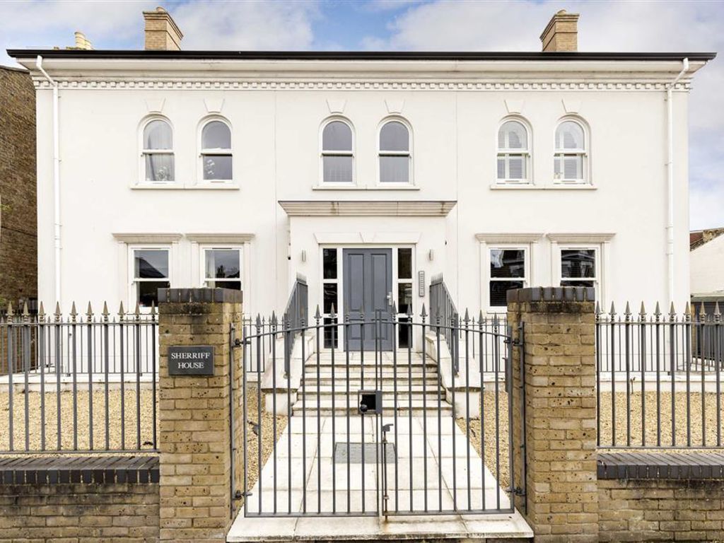 1 bed flat for sale in Seymour Road, Hampton Wick, Kingston Upon Thames