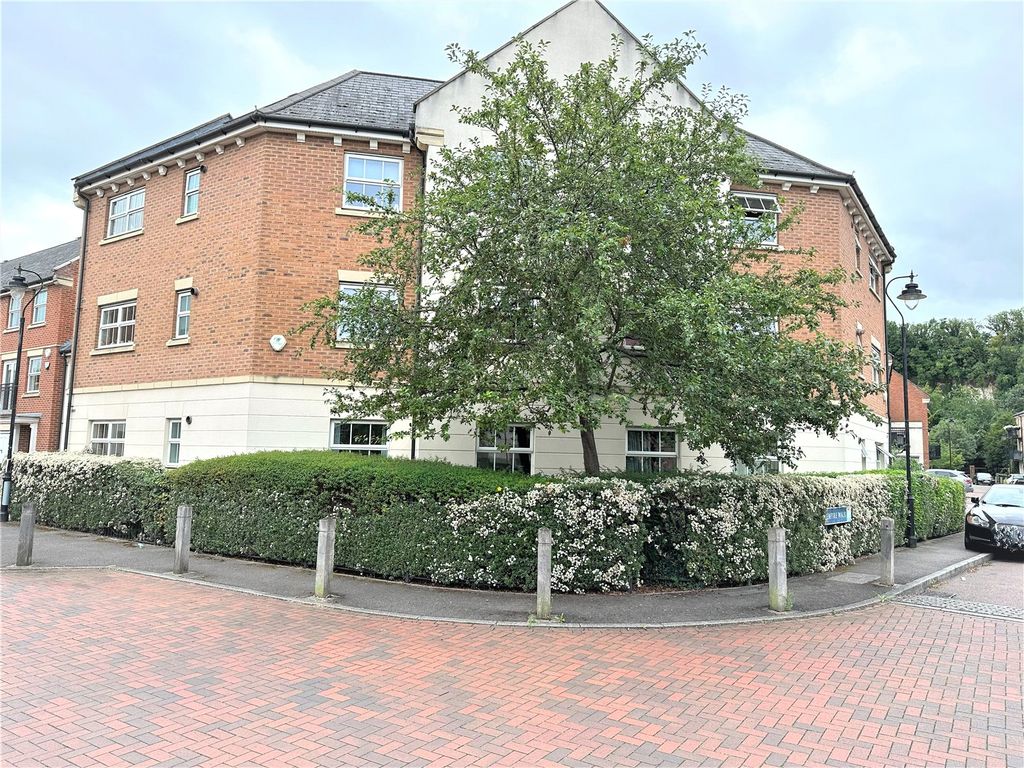 2 bed flat to rent in Empire Walk, Ingress Park, Greenhithe, Kent DA9