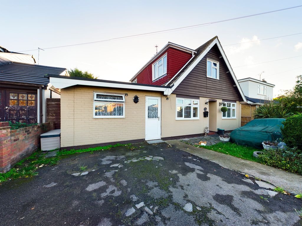 Bay Close, Canvey Island SS8  