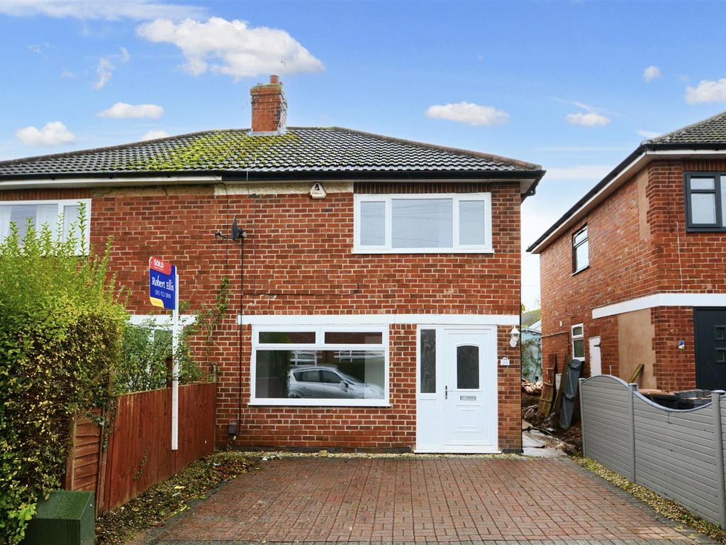 3 bed semidetached house for sale in Mottram Road, Beeston, Nottingham