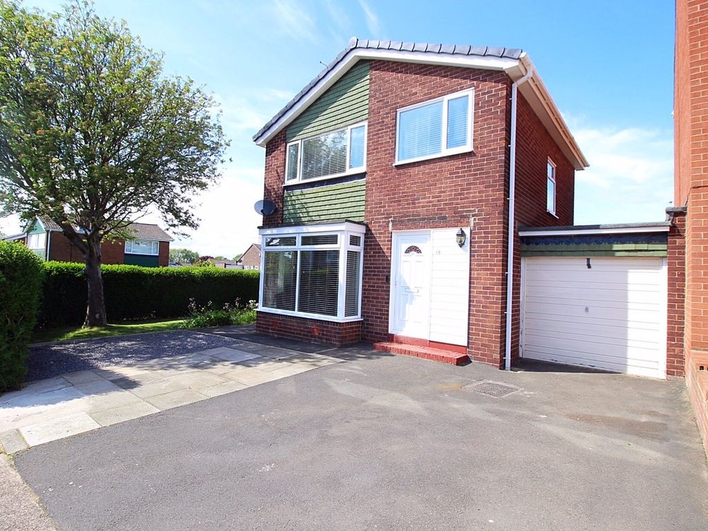 3 bed linkdetached house to rent in Chadderton Drive, Newcastle Upon