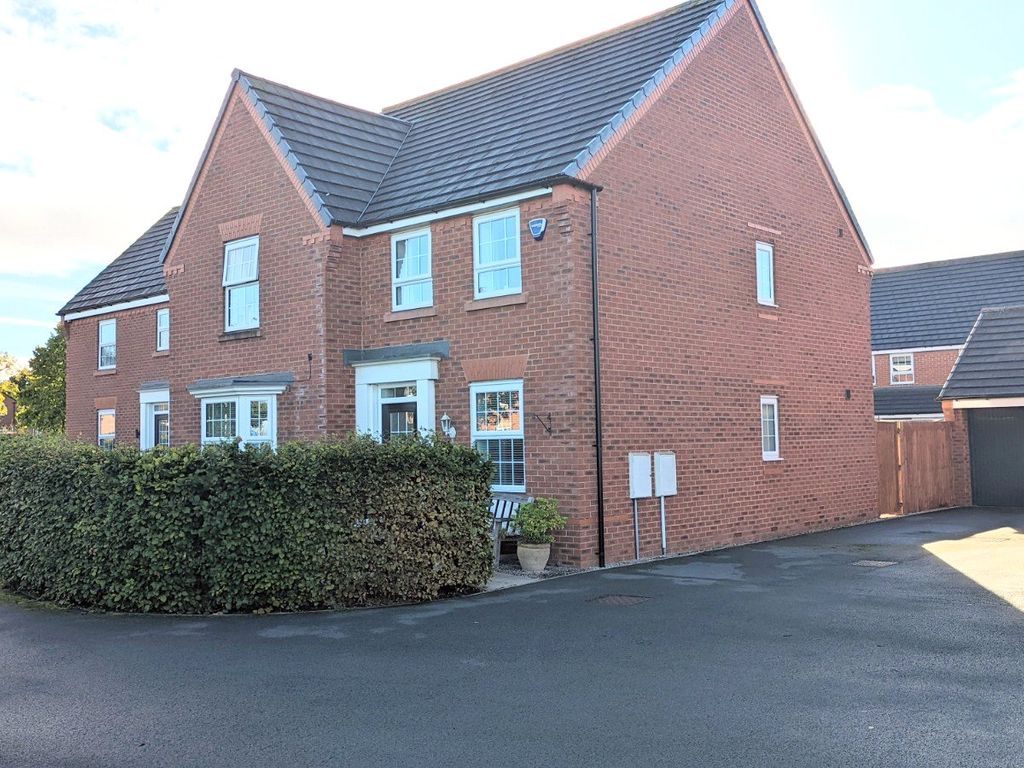 4 bed detached house for sale in Kielder Gardens, Leyland PR25 - Zoopla