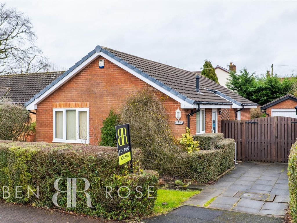 2 bed detached bungalow for sale in Black Croft, ClaytonLeWoods, Chorley PR6 Zoopla