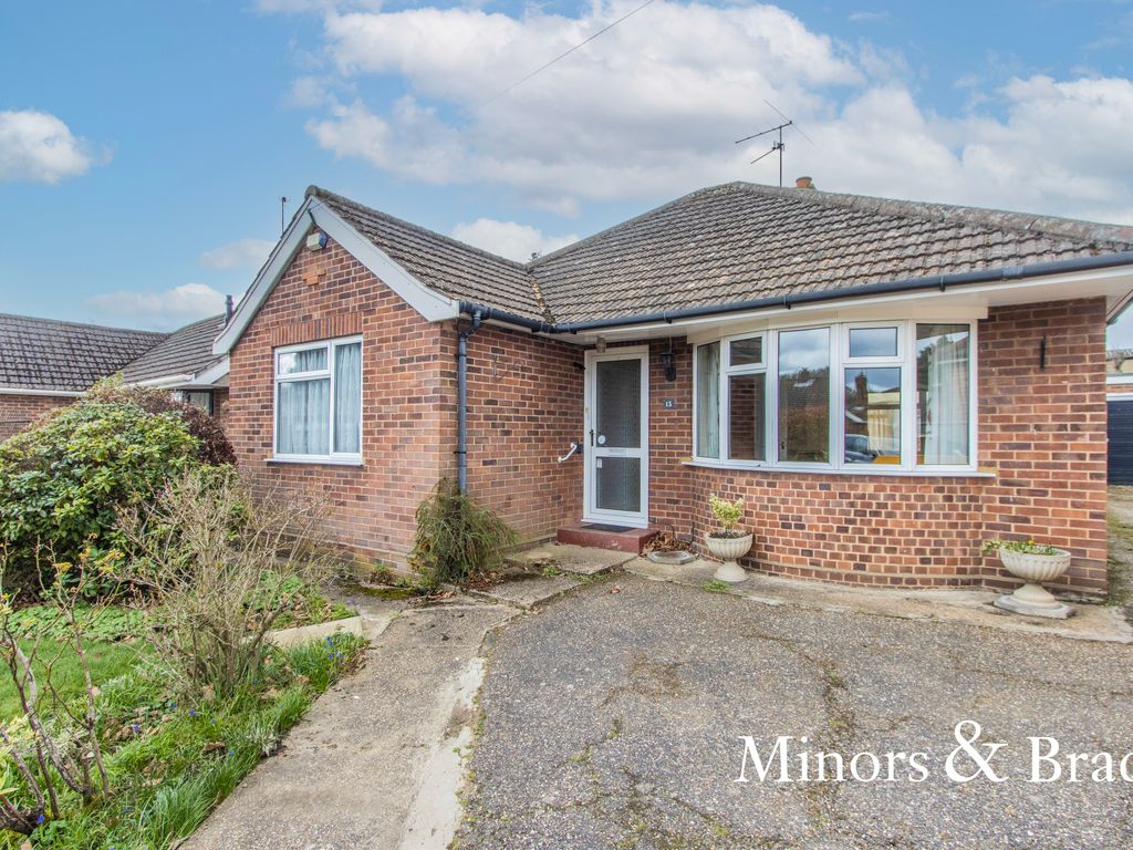 3 bed detached bungalow for sale in Partridge Way, Old Catton, Norwich