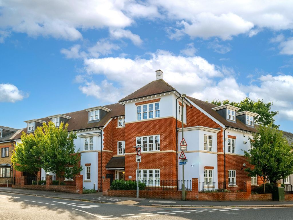 1 bed flat for sale in Croydon Road, Friary Court RH2 Zoopla