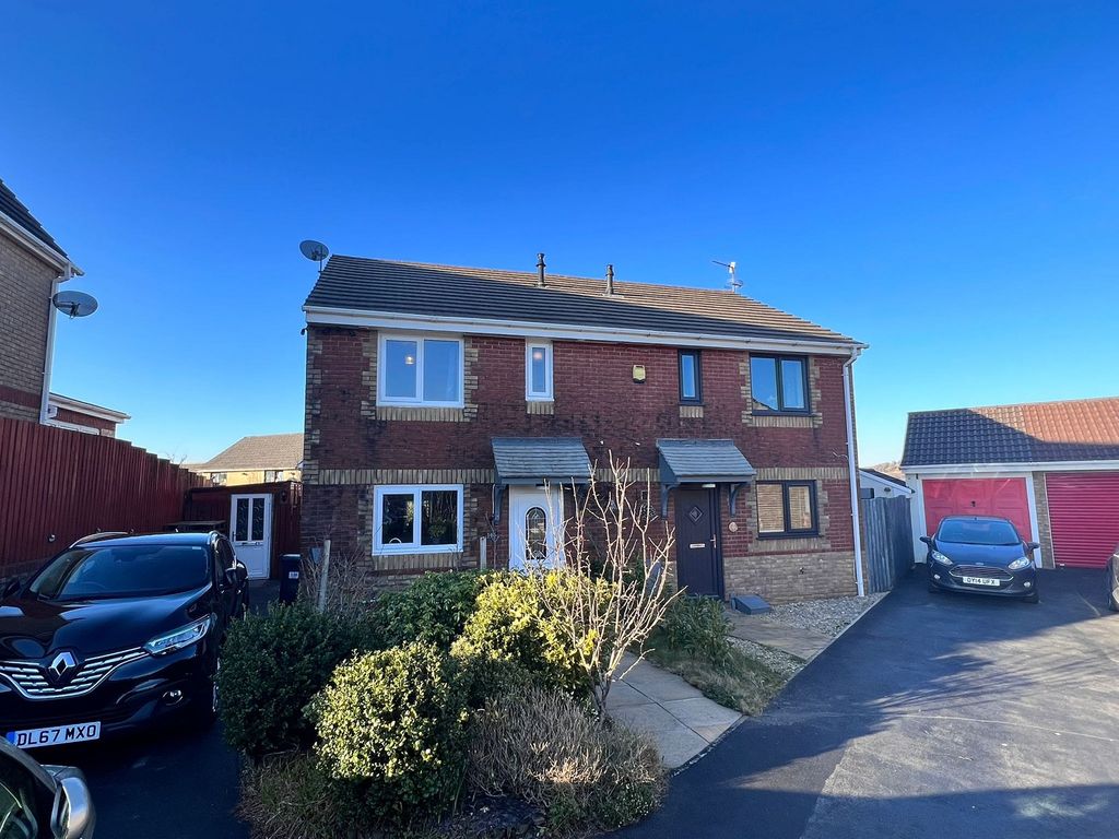 3 bed semidetached house for sale in Ridgewood Gardens, Cimla, Neath