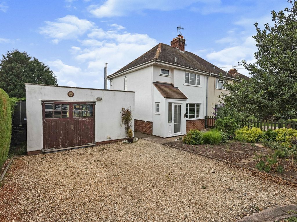 3 bed semidetached house for sale in Coronation Road, Littleworth