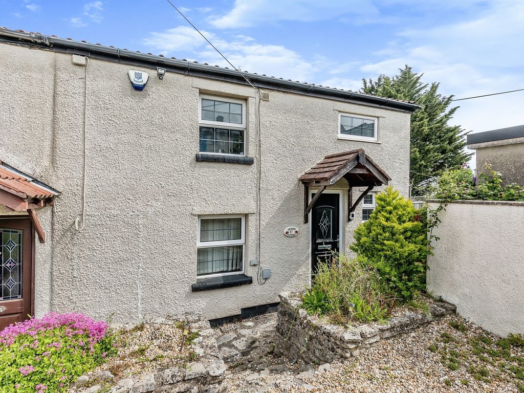 3 bed end terrace house for sale in Queens Road, Bristol