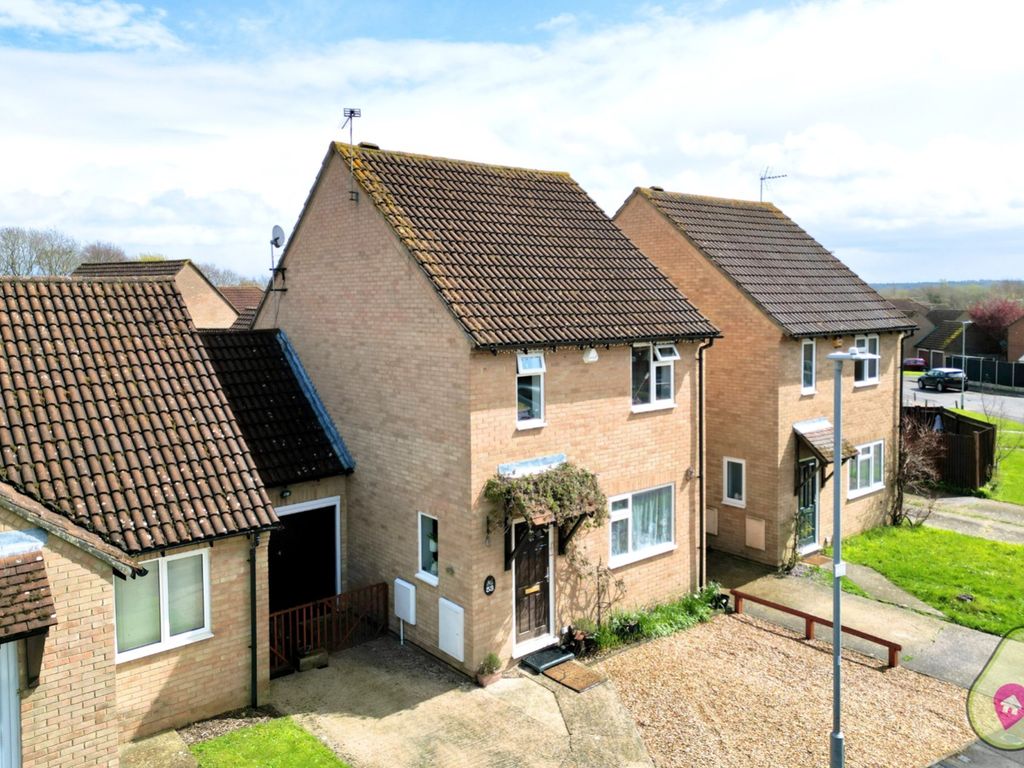 3 bed linkdetached house for sale in Faygate Way, Lower Earley