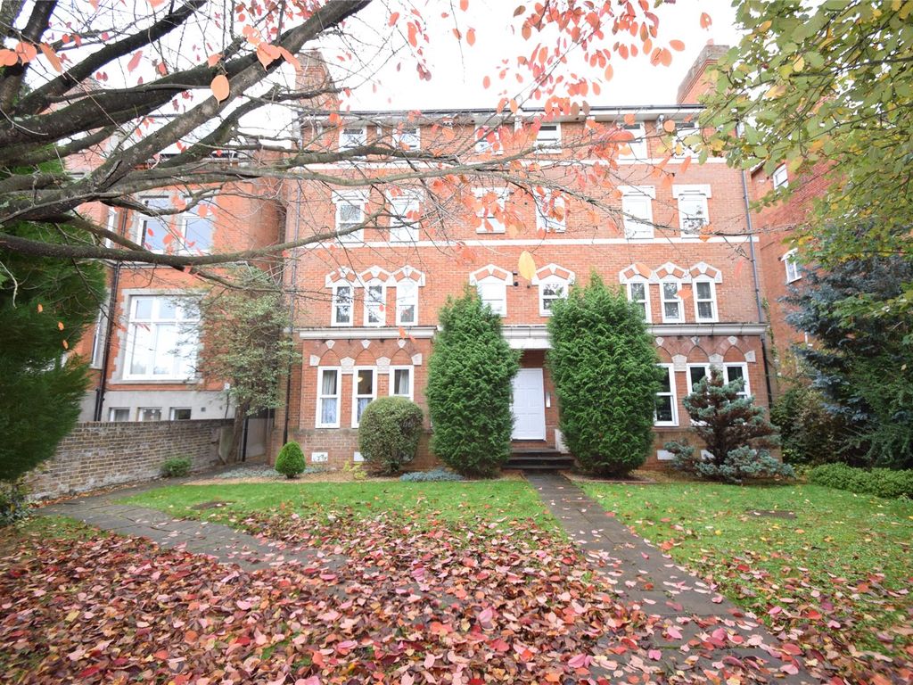 2 bed flat for sale in Prospect Place, Osborne Road, Windsor SL4 Zoopla