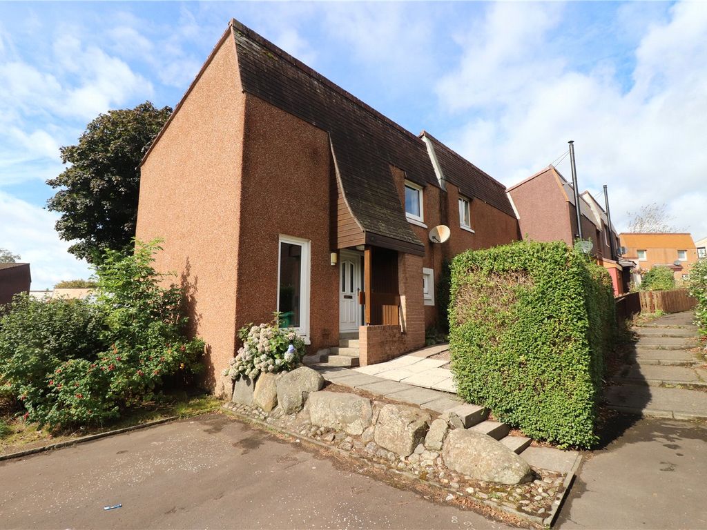 2 bed end terrace house for sale in Elrick Park, Glenrothes KY7, £