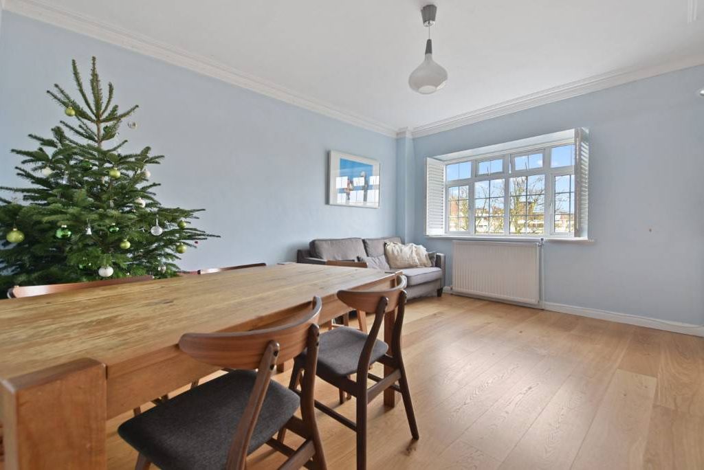 3 bed flat to rent in Acol Court, Acol Road, South Hampstead NW6 Zoopla