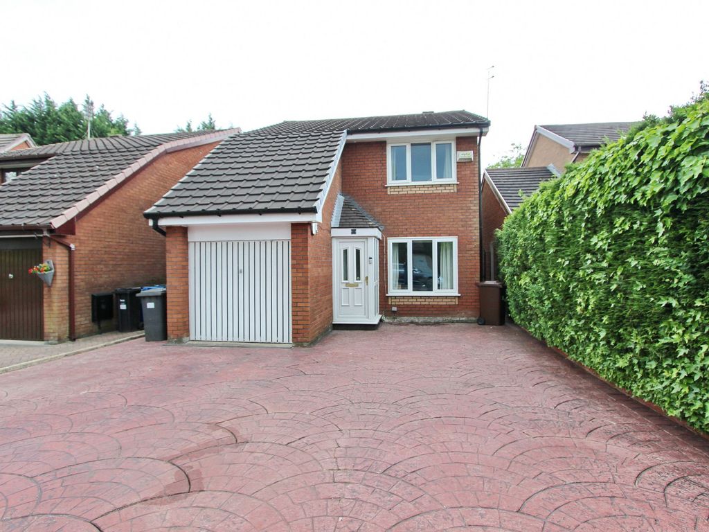 3 bed detached house for sale in Watkins Drive, Prestwich M25 Zoopla
