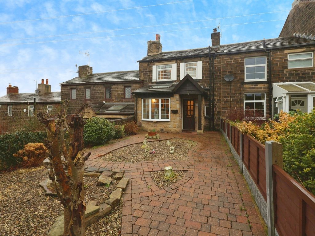 2 bed terraced house for sale in Ferncliffe Road, Bingley BD16, £
