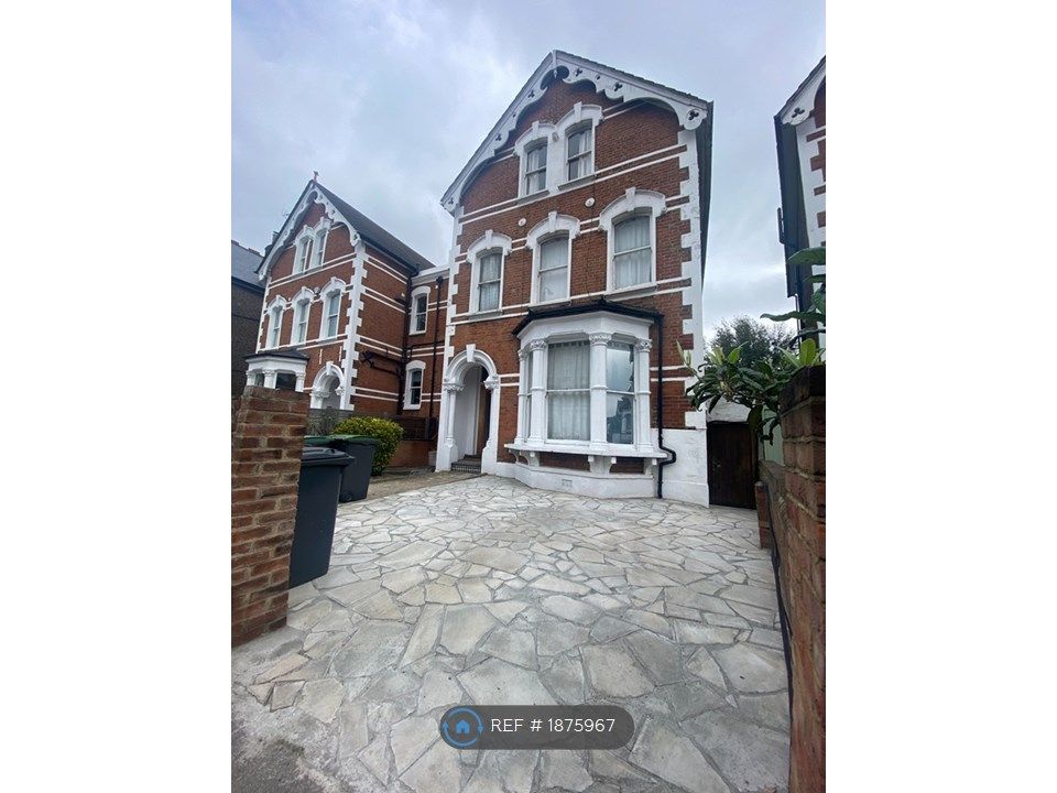 Room to rent in Stapleton Hall Road, London N4, £900 pcm Zoopla