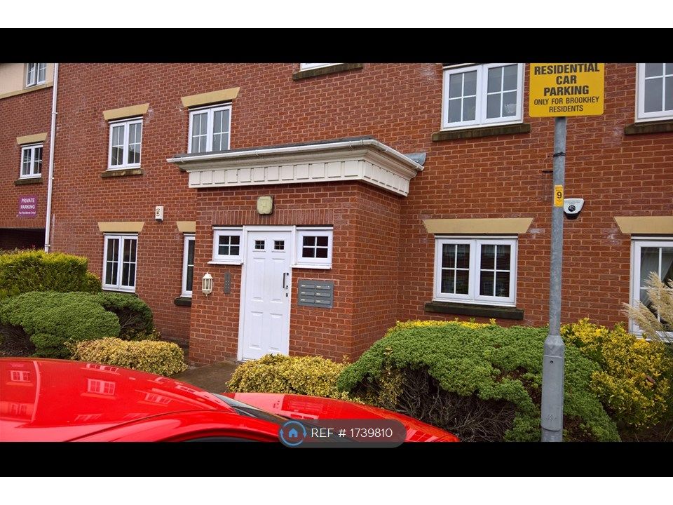 2 bed flat to rent in Brookhey, Hyde SK14 Zoopla