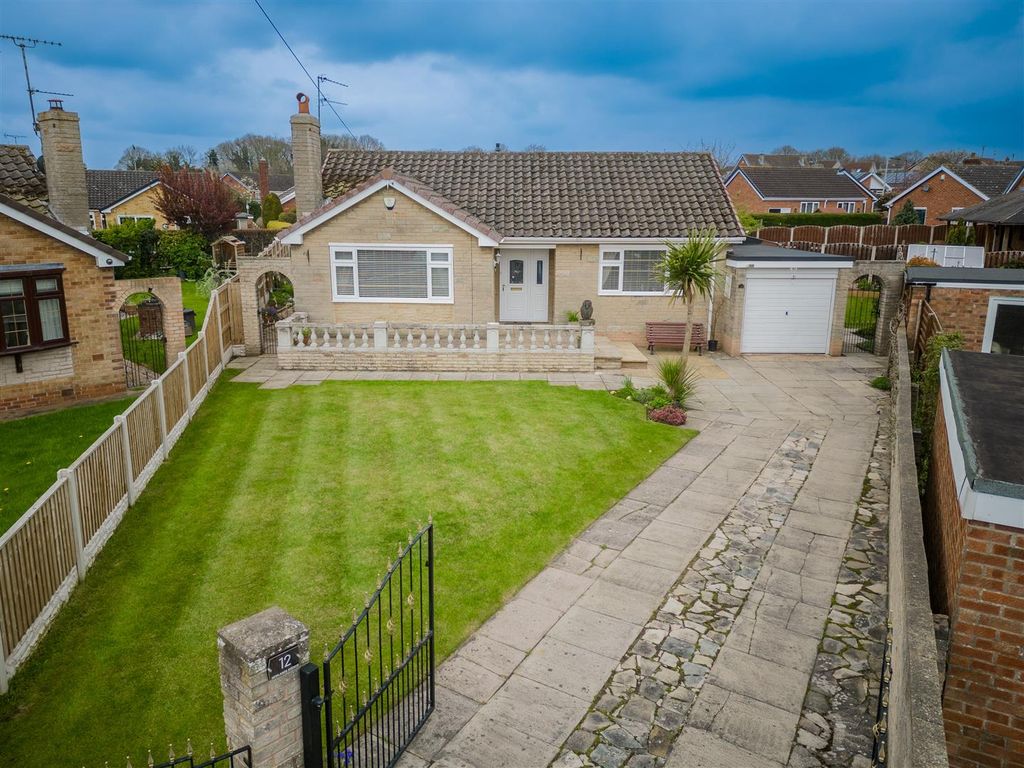 2 bed detached bungalow for sale in Newlands Avenue, Skellow, Doncaster