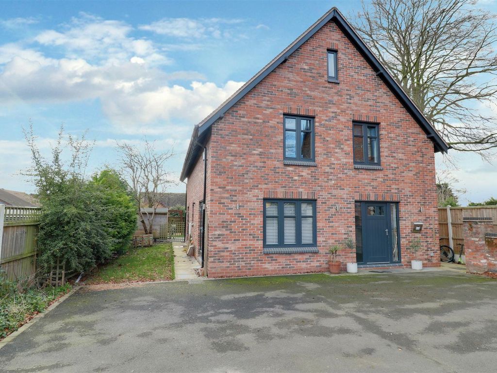 5 bed detached house for sale in Fields Road, Alsager, StokeOnTrent