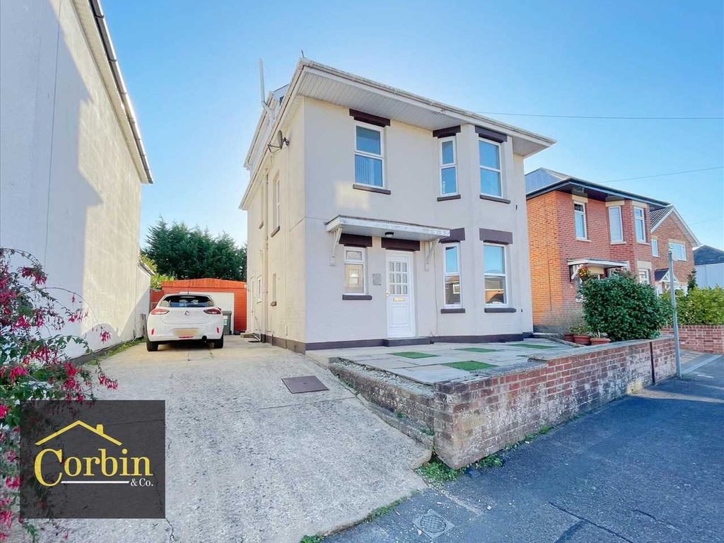 Hood Crescent, Bournemouth BH10