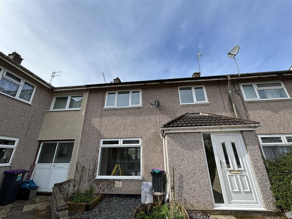 3 bed property to rent in Tenby Close, Llanyravon, Cwmbran NP44, £950