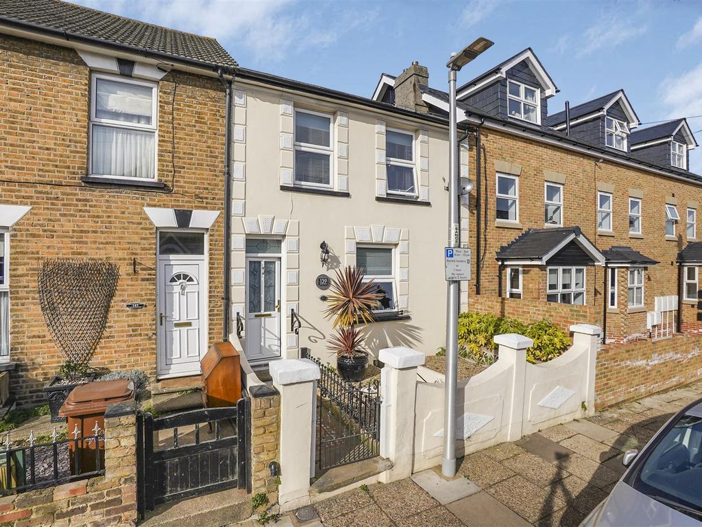 3 bed terraced house for sale in Saxton Street, Gillingham ME7, £