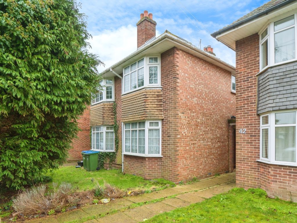 4 bed flat for sale in Highfield Lane, Southampton, Hampshire SO17, £