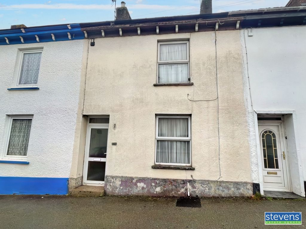 2 bed terraced house for sale in High Street, North Tawton EX20, £
