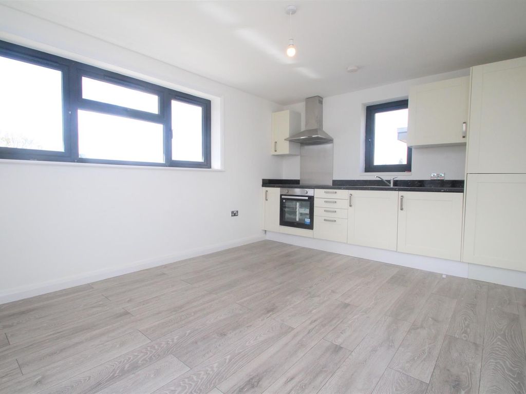 1 bed flat to rent in The Square, Marlowes, Hemel Hempstead HP1 Zoopla