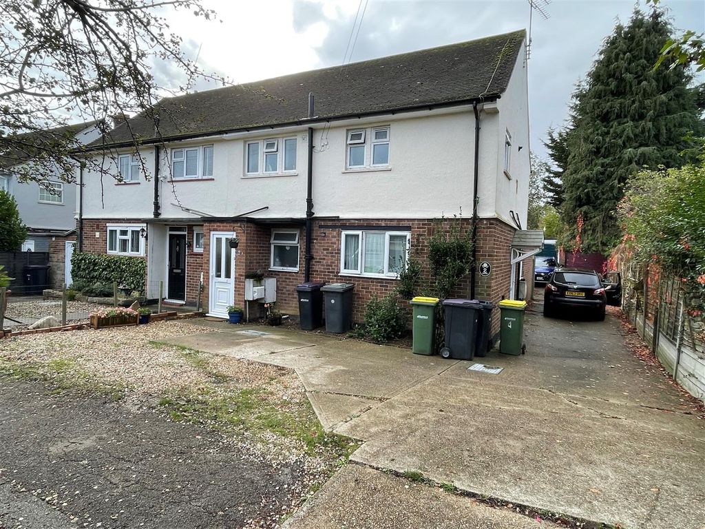 1 bed flat for sale in Jubilee Road, Rayleigh SS6, £235,000 Zoopla