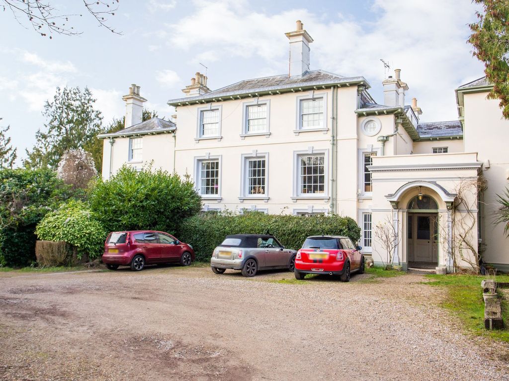 2 bed flat for sale in Higham Lane, Bridge CT4, £250,000 Zoopla