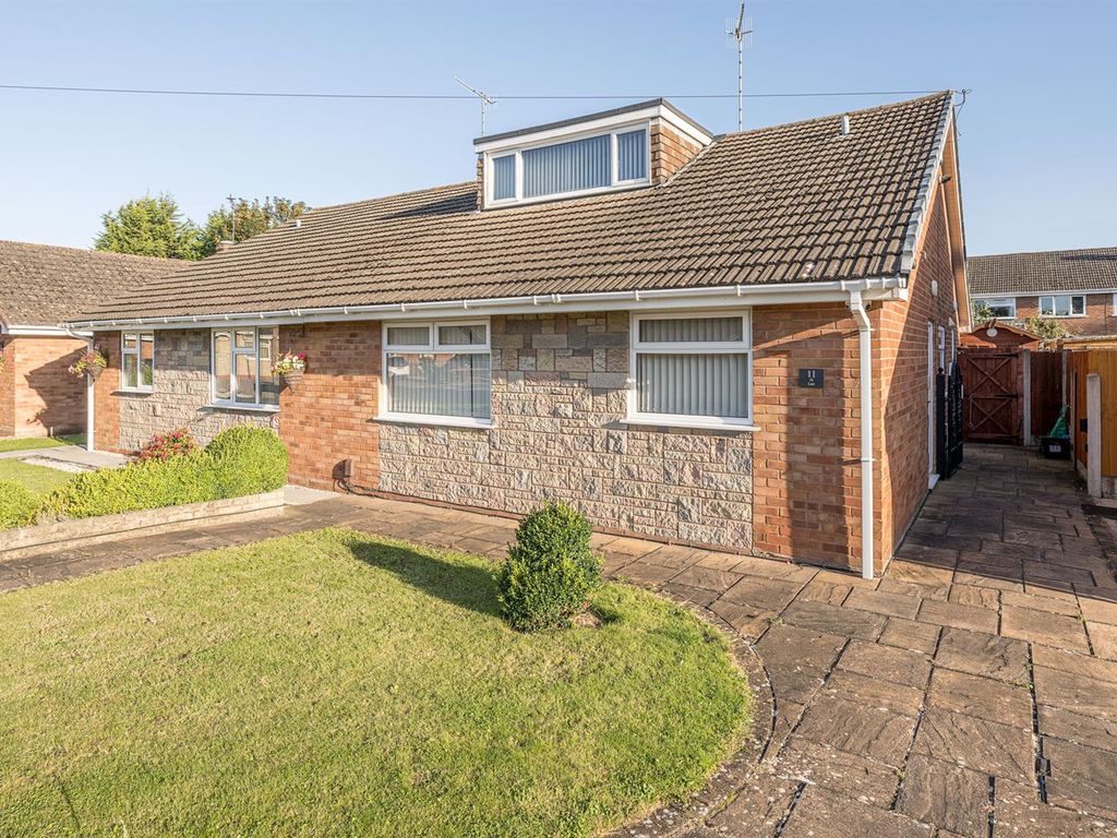 2 bed semidetached bungalow for sale in Birchwood Walk, Kingswinford