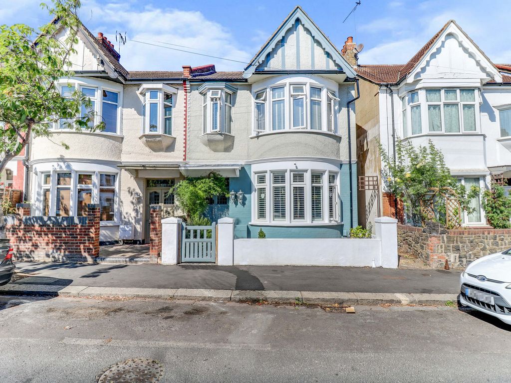 4 bed semidetached house for sale in Hildaville Drive, WestcliffOn