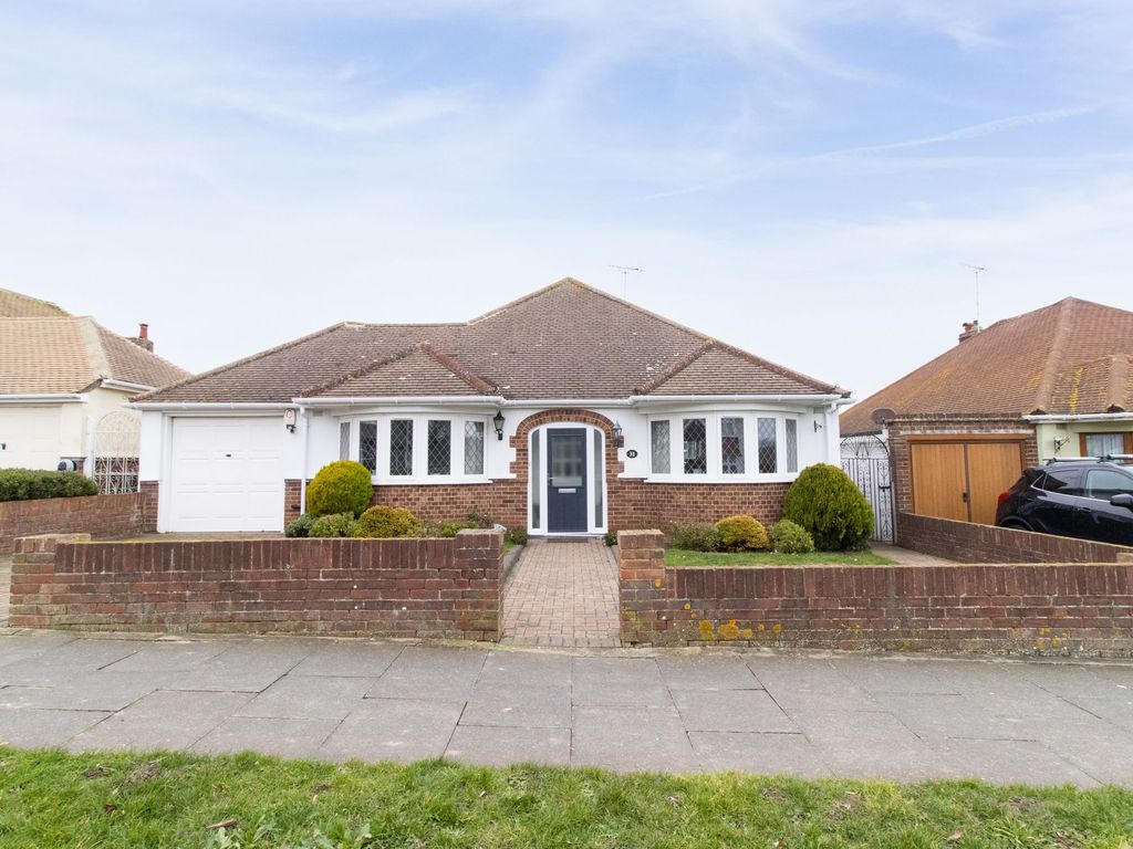 3 bed detached bungalow for sale in Botany Road, Broadstairs CT10 Zoopla