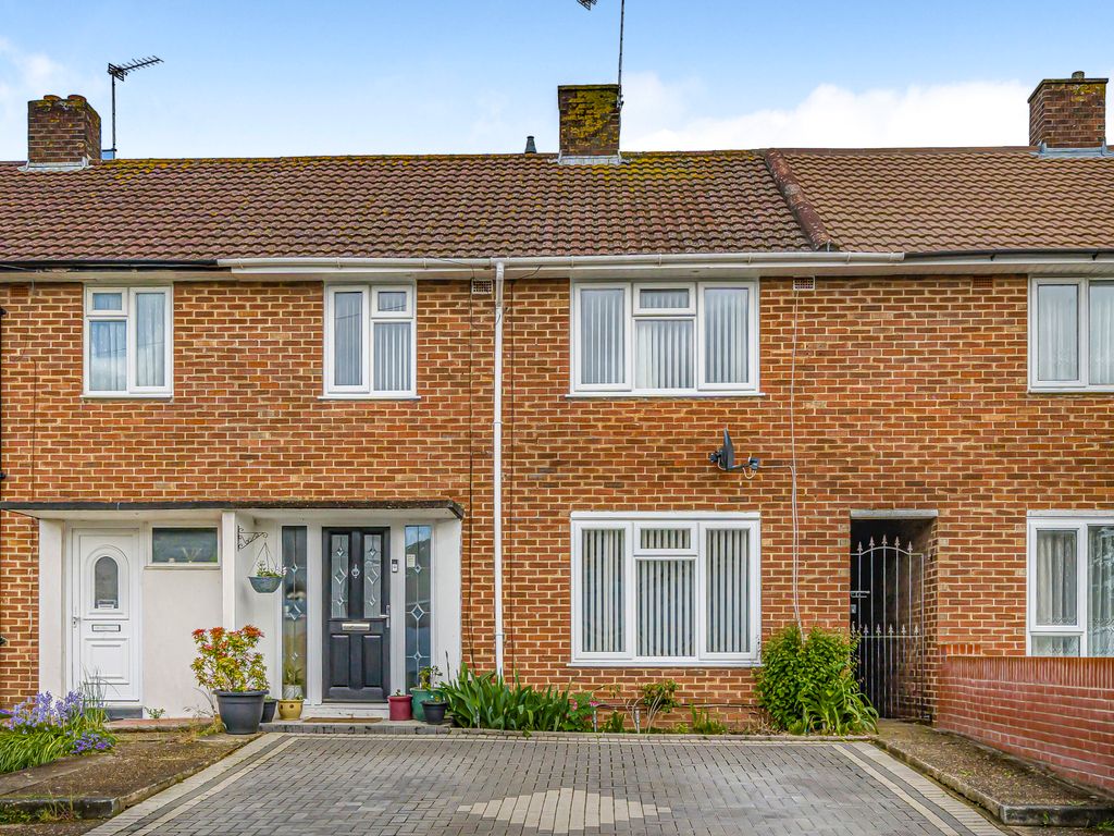 4 bed terraced house for sale in Mansel Road East, Millbrook