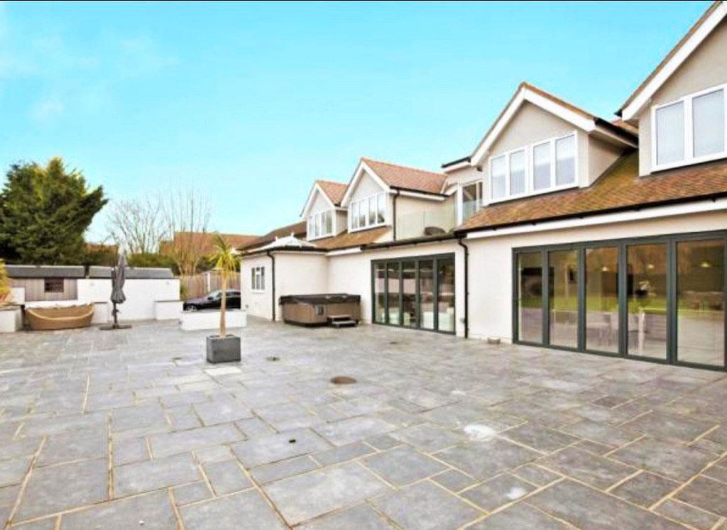 5 bed detached house for sale in Glebe Road, Ramsden Bellhouse