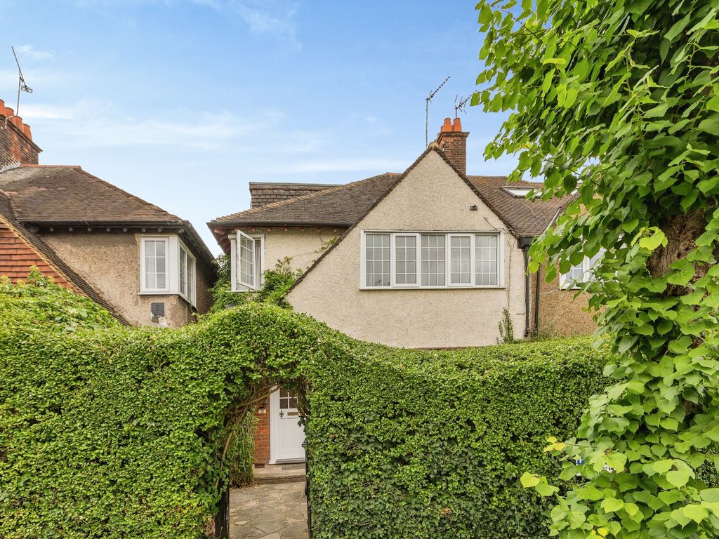 5 bed semidetached house for sale in St. Road, London NW11, £1,280,000 Zoopla