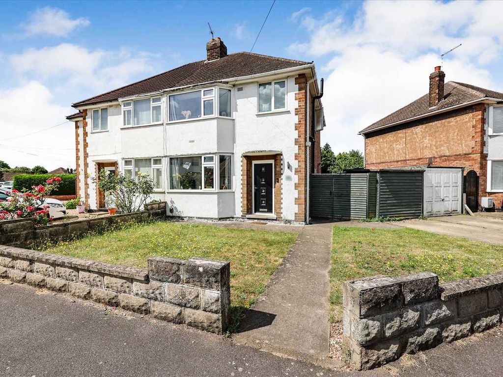 3 bed semidetached house for sale in Western Crescent, Lincoln LN6